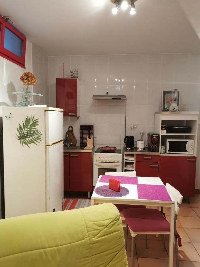Appartement En Sous Sol De Villa Avec Acces Jardin Et Piscine Marsilia Exterior foto