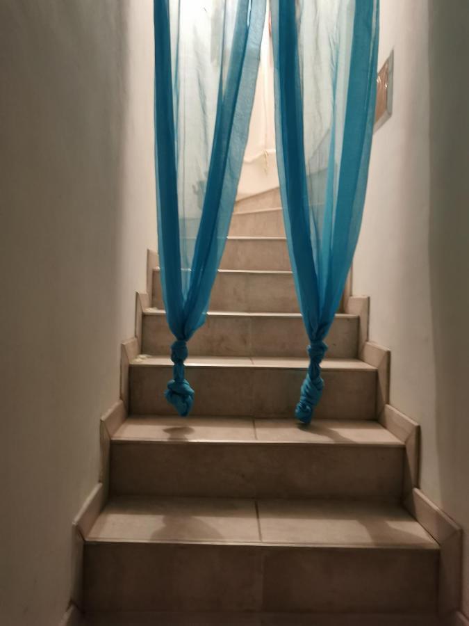 Appartement En Sous Sol De Villa Avec Acces Jardin Et Piscine Marsilia Exterior foto