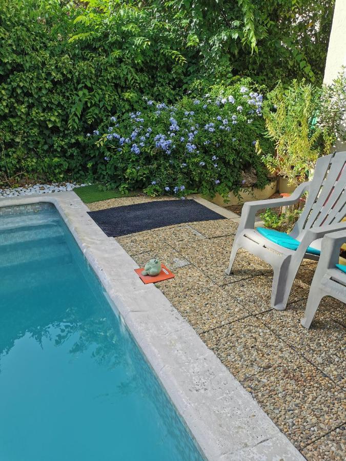 Appartement En Sous Sol De Villa Avec Acces Jardin Et Piscine Marsilia Exterior foto