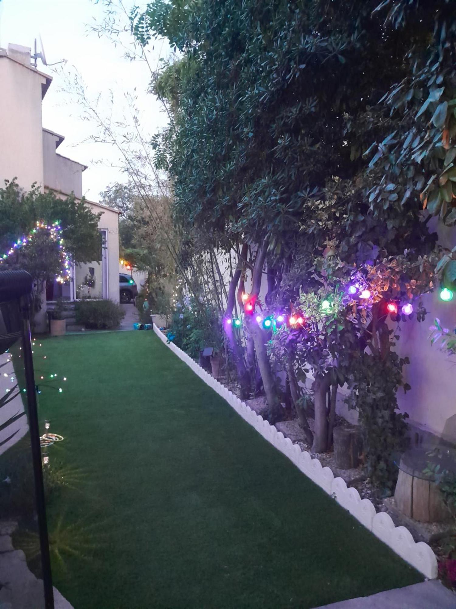 Appartement En Sous Sol De Villa Avec Acces Jardin Et Piscine Marsilia Exterior foto